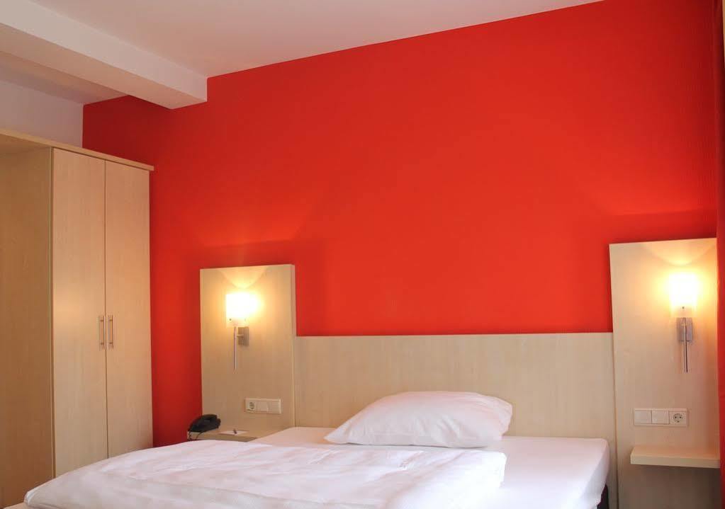 Tante Alma'S Bonner Hotel Eksteriør bilde